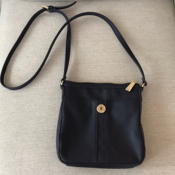 Tommy Hilfiger Handbags - Like New Tommy Hilfiger Crossbody Navy